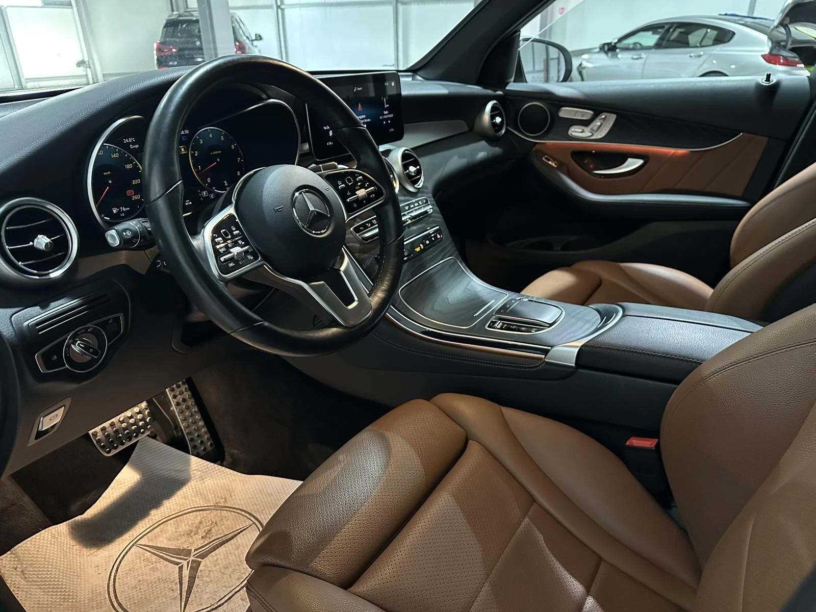 Mercedes-Benz GLC 300, снимка 8 - Автомобили и джипове - 54961296