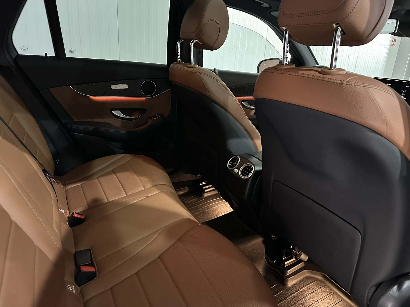 Mercedes-Benz GLC 300, снимка 9 - Автомобили и джипове - 54961296
