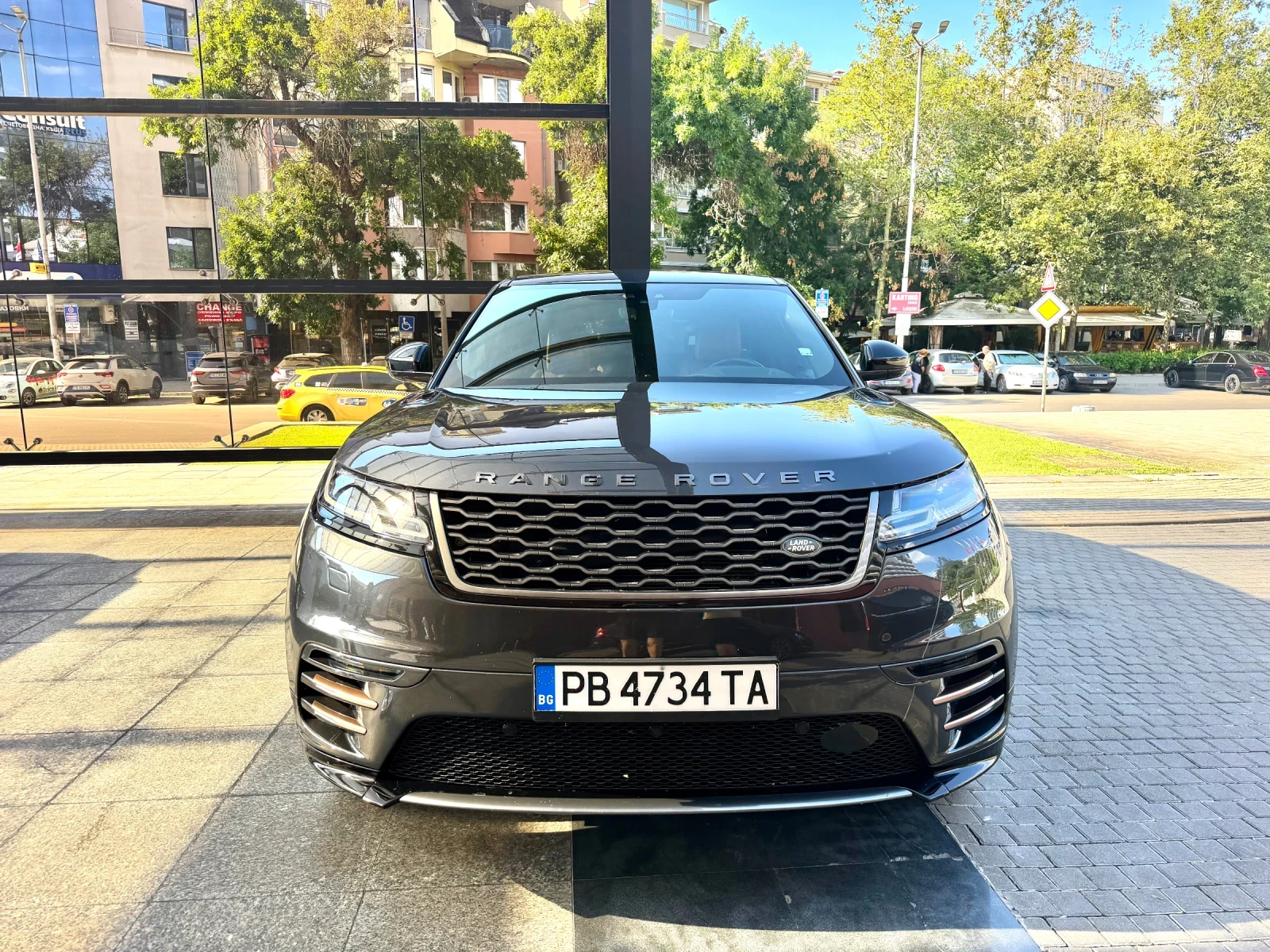Land Rover Range Rover Velar 112 км D300 R- Dynamic se V6 Orange, снимка 2 - Автомобили и джипове - 56153059