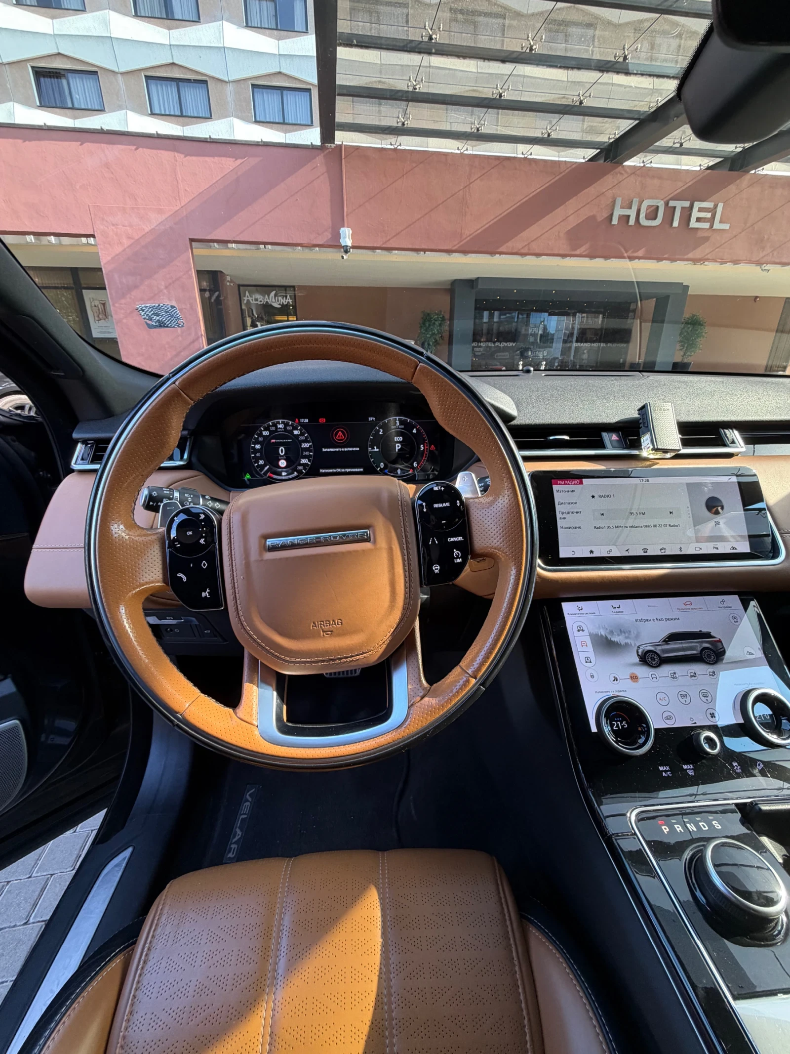 Land Rover Range Rover Velar 112 км D300 R- Dynamic se V6 Orange, снимка 6 - Автомобили и джипове - 56153059
