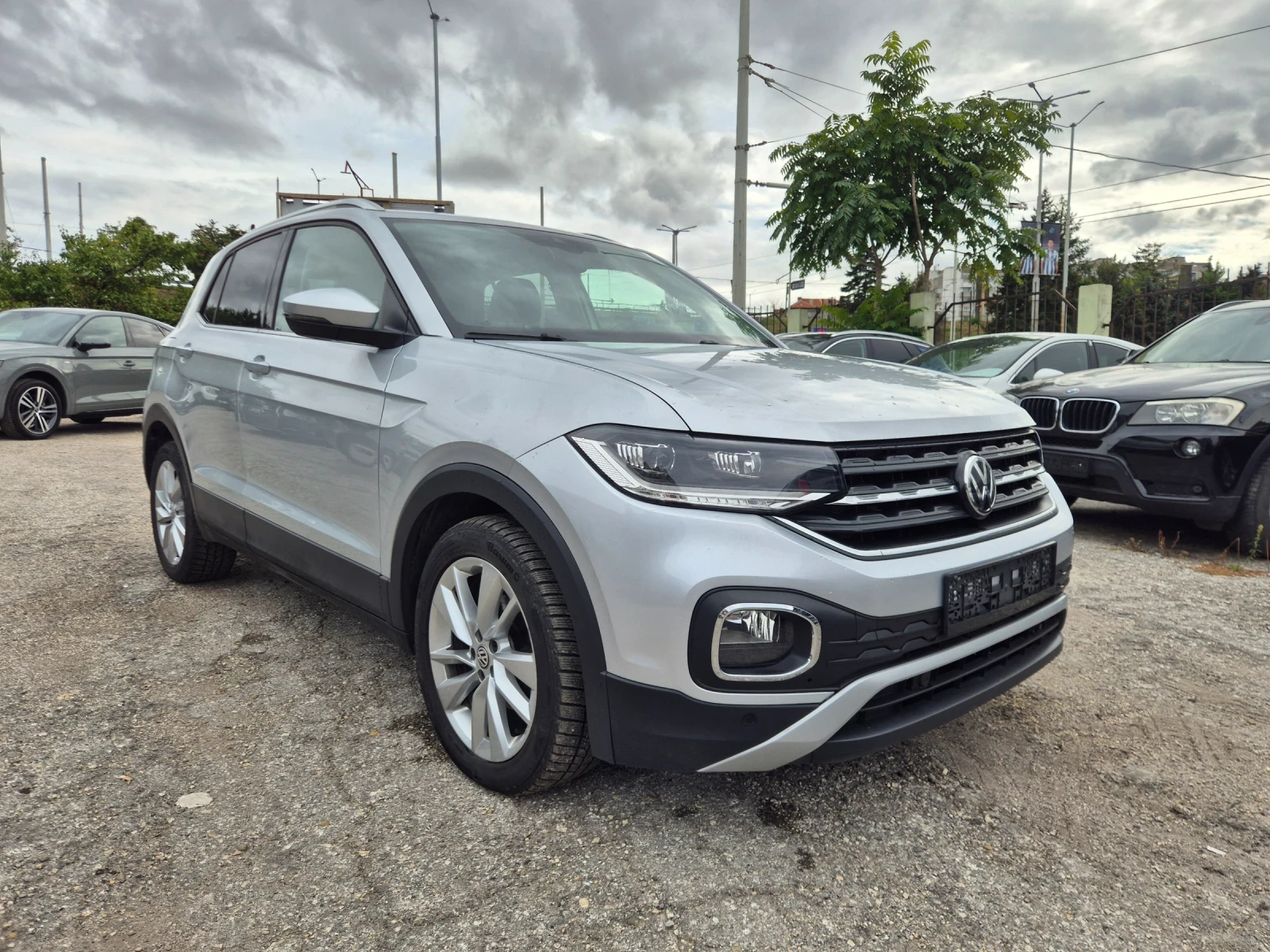 VW T-Cross 1.6TDI* DSG* ACC* DIGITAL* FULL LED* NAVI, снимка 5 - Автомобили и джипове - 56233658