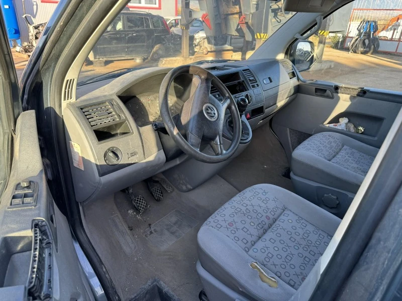 VW T5 2.5, снимка 7 - Бусове и автобуси - 43001328