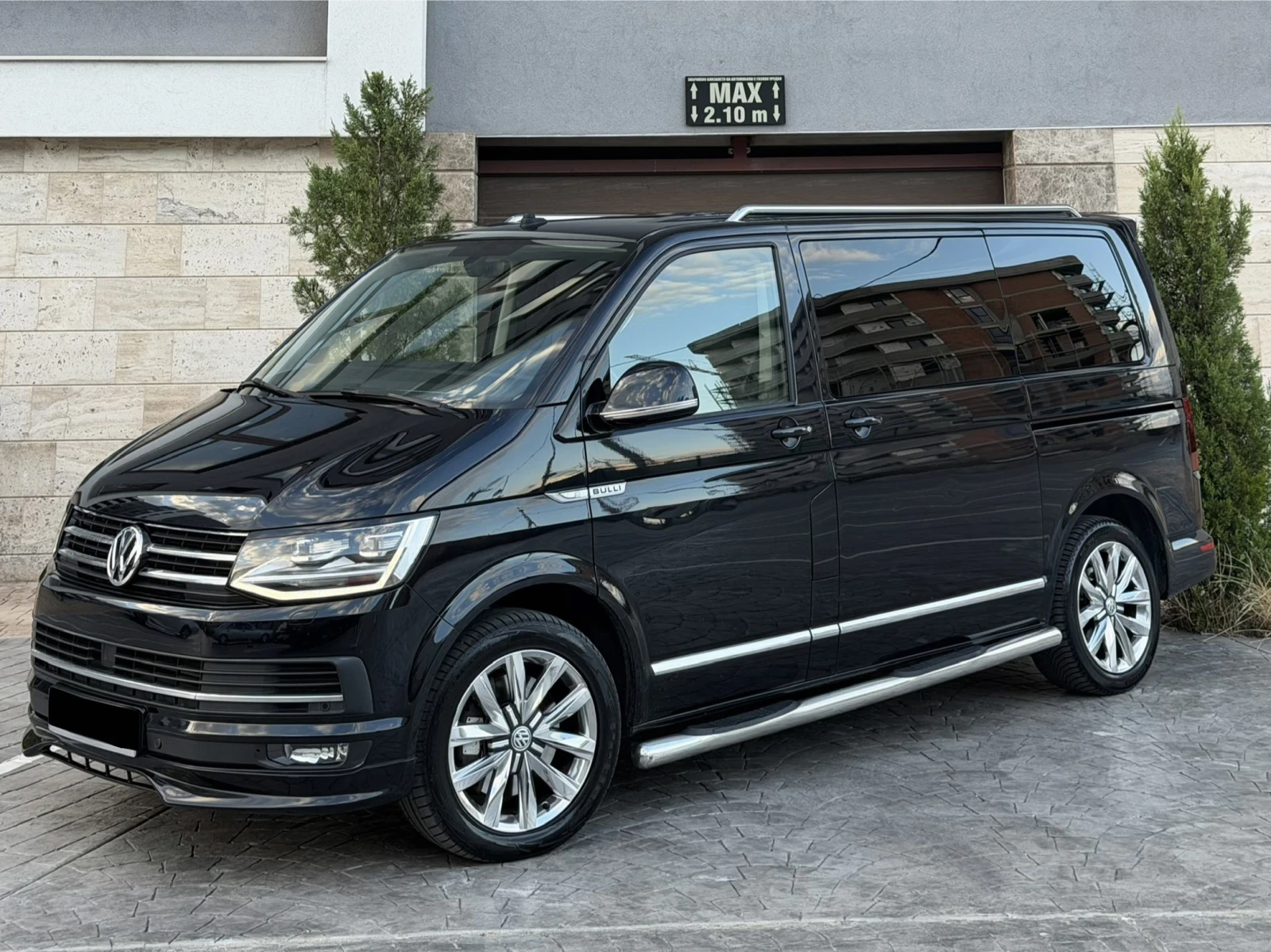 VW Multivan VIP Business FULL MAX 2.0TDI ЛИЗИНГ 100%, снимка 3 - Бусове и автобуси - 56337492