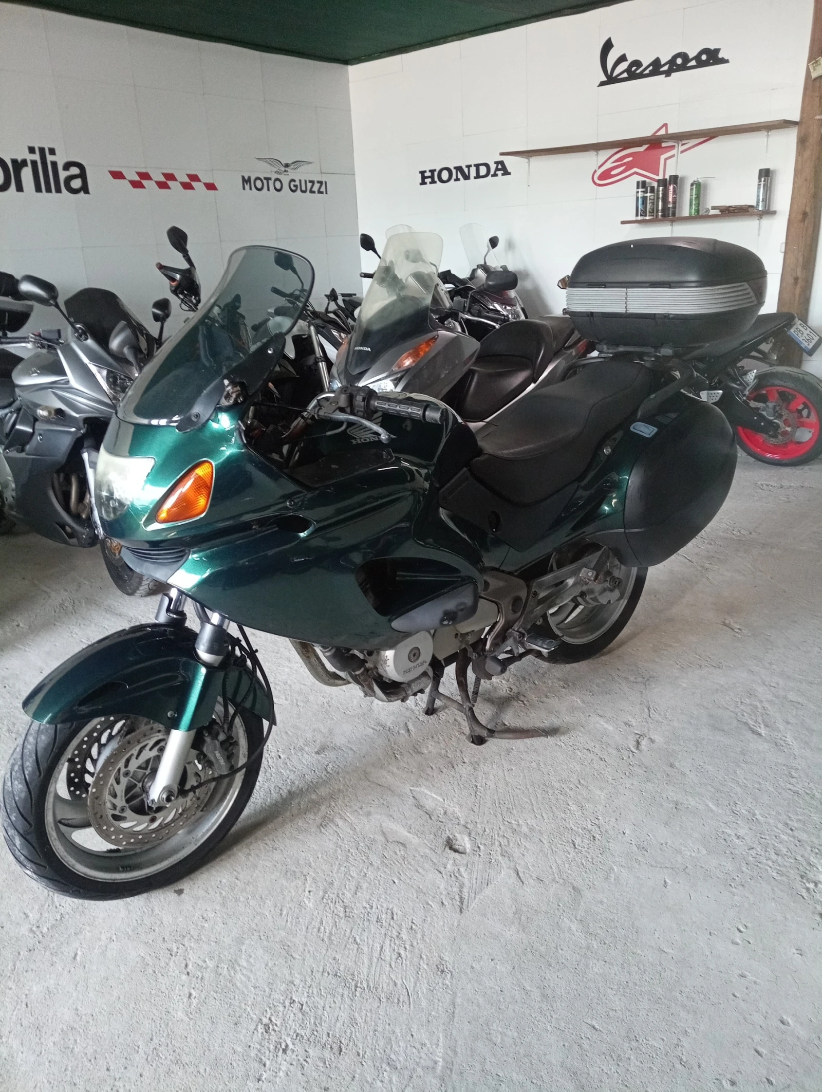 Honda Deauville 650, 2003 - изображение 3