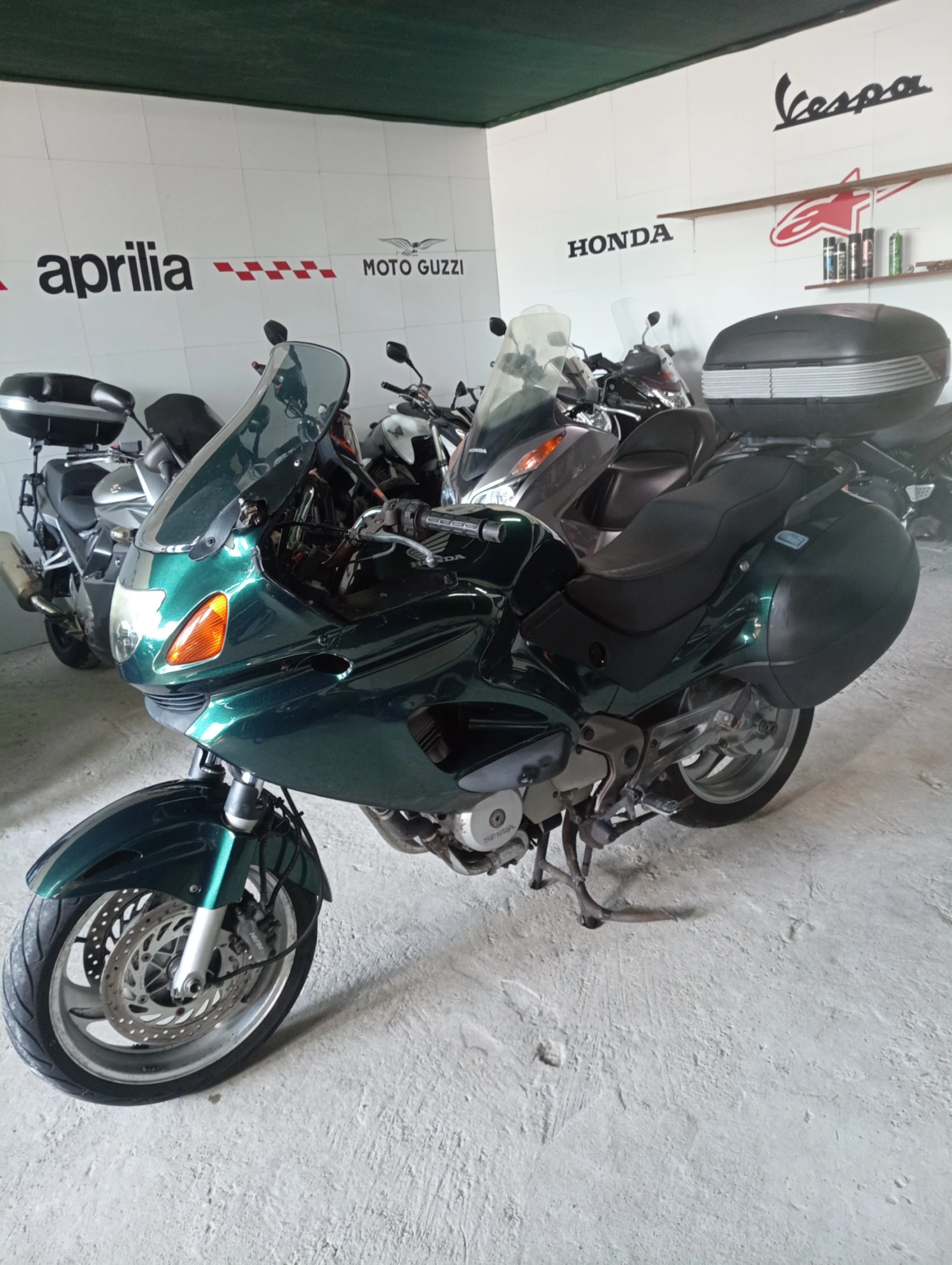 Honda Deauville 650, 2003 - изображение 8
