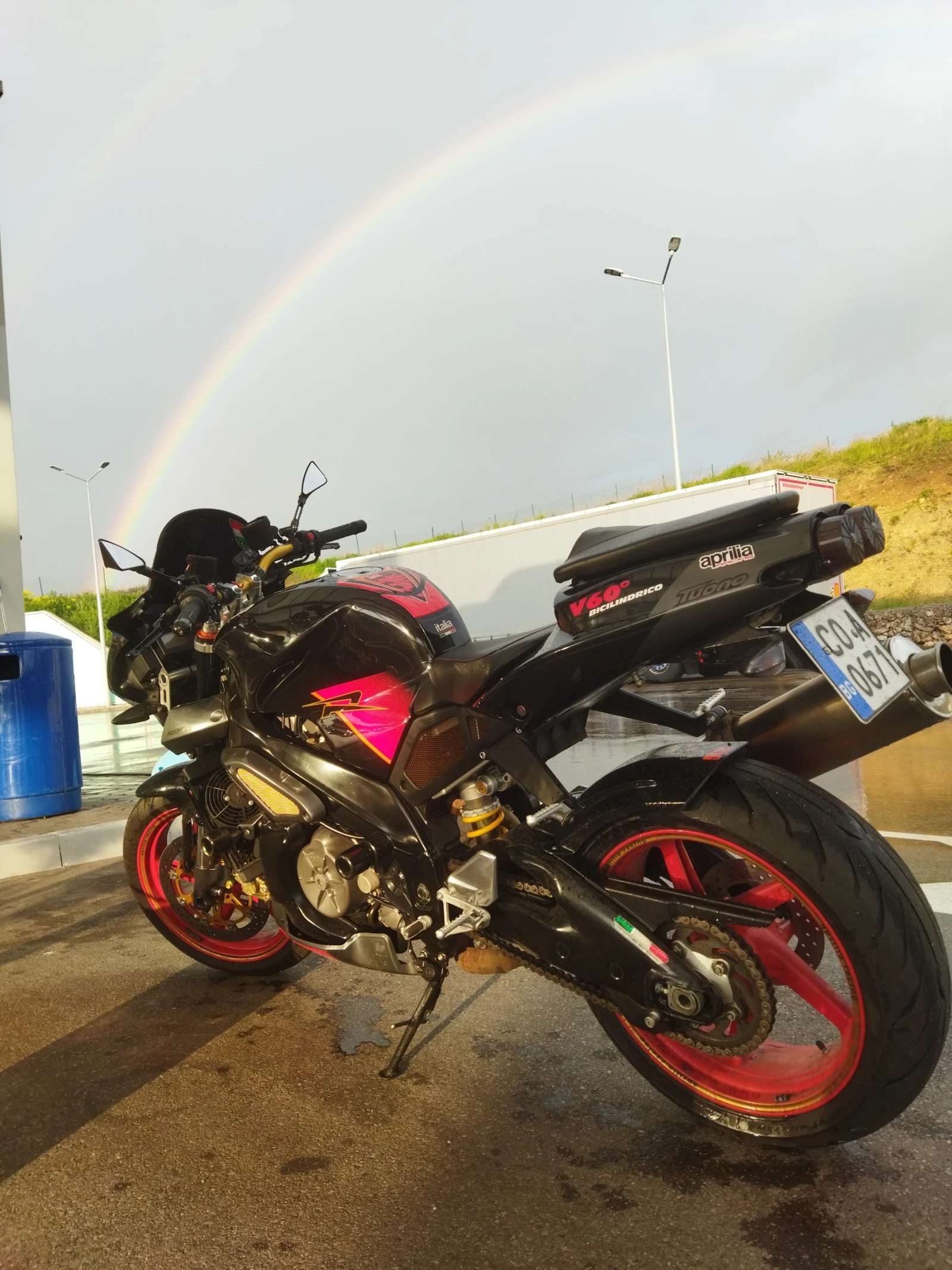 Aprilia Tuono