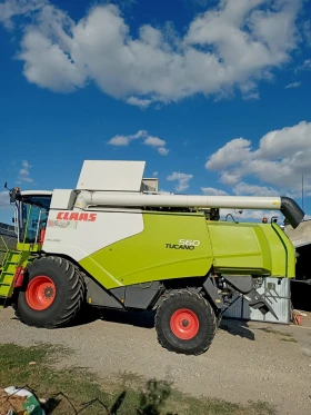 Комбайн Claas Tucano, снимка 16