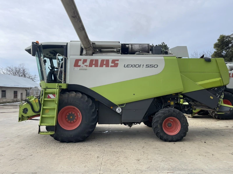 Комбайн Claas LEXION 550 + CLAAS VARIO 750 - 2 БРОЯ ЛИЗИНГ, снимка 3 - Селскостопанска техника - 48629541