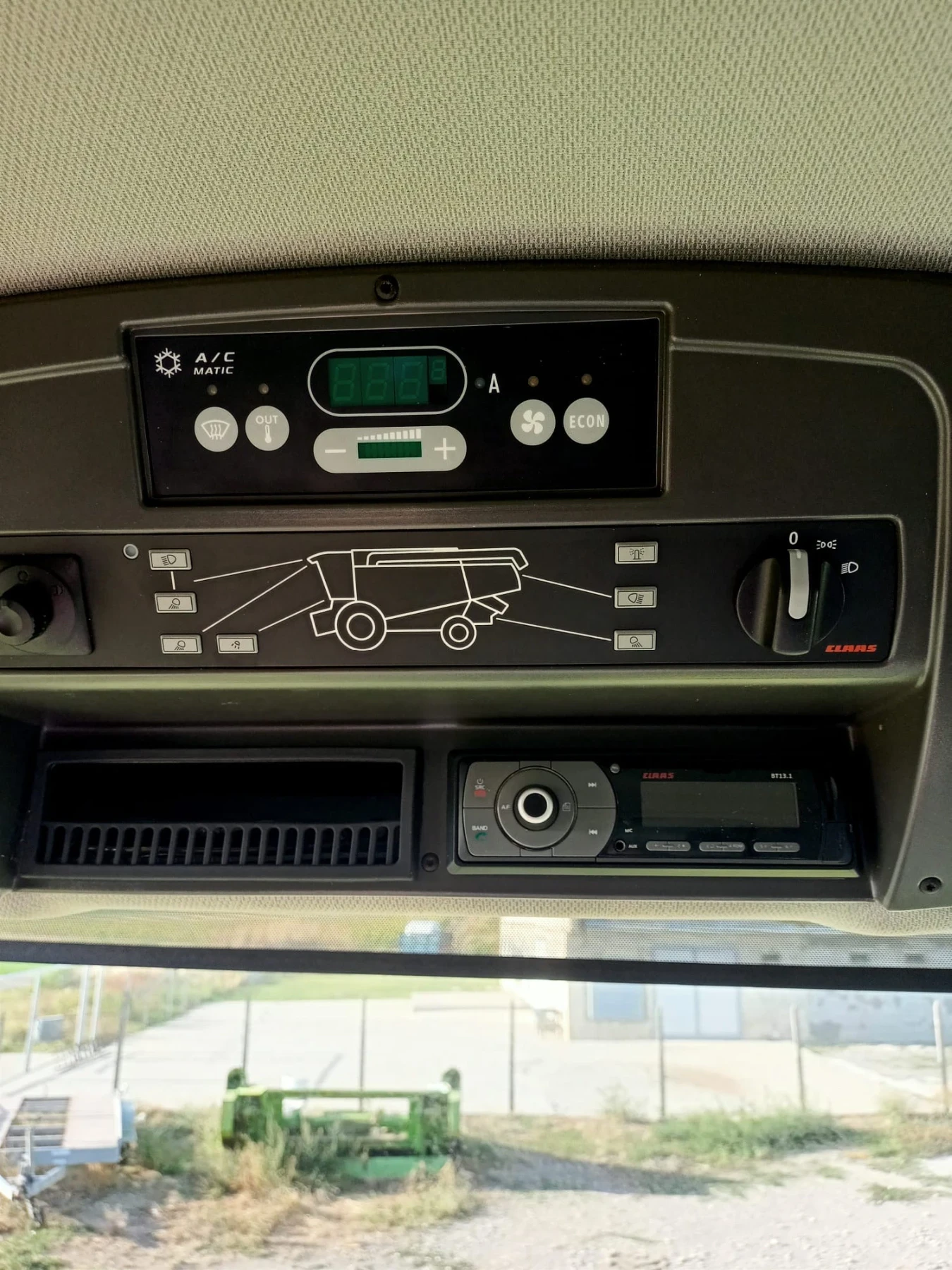 Комбайн Claas Tucano, снимка 13 - Селскостопанска техника - 54359940