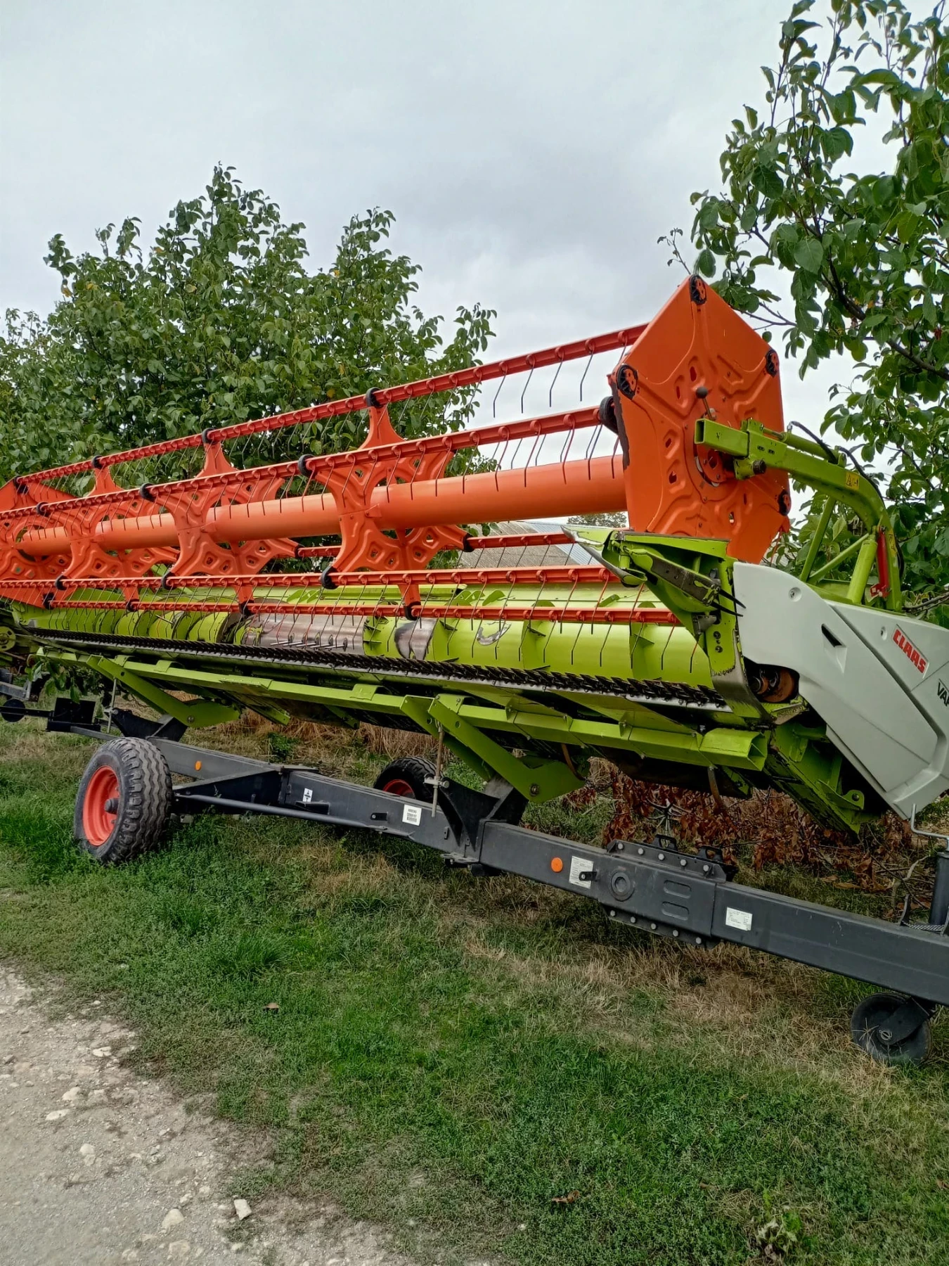 Комбайн Claas Tucano, снимка 12 - Селскостопанска техника - 54359940