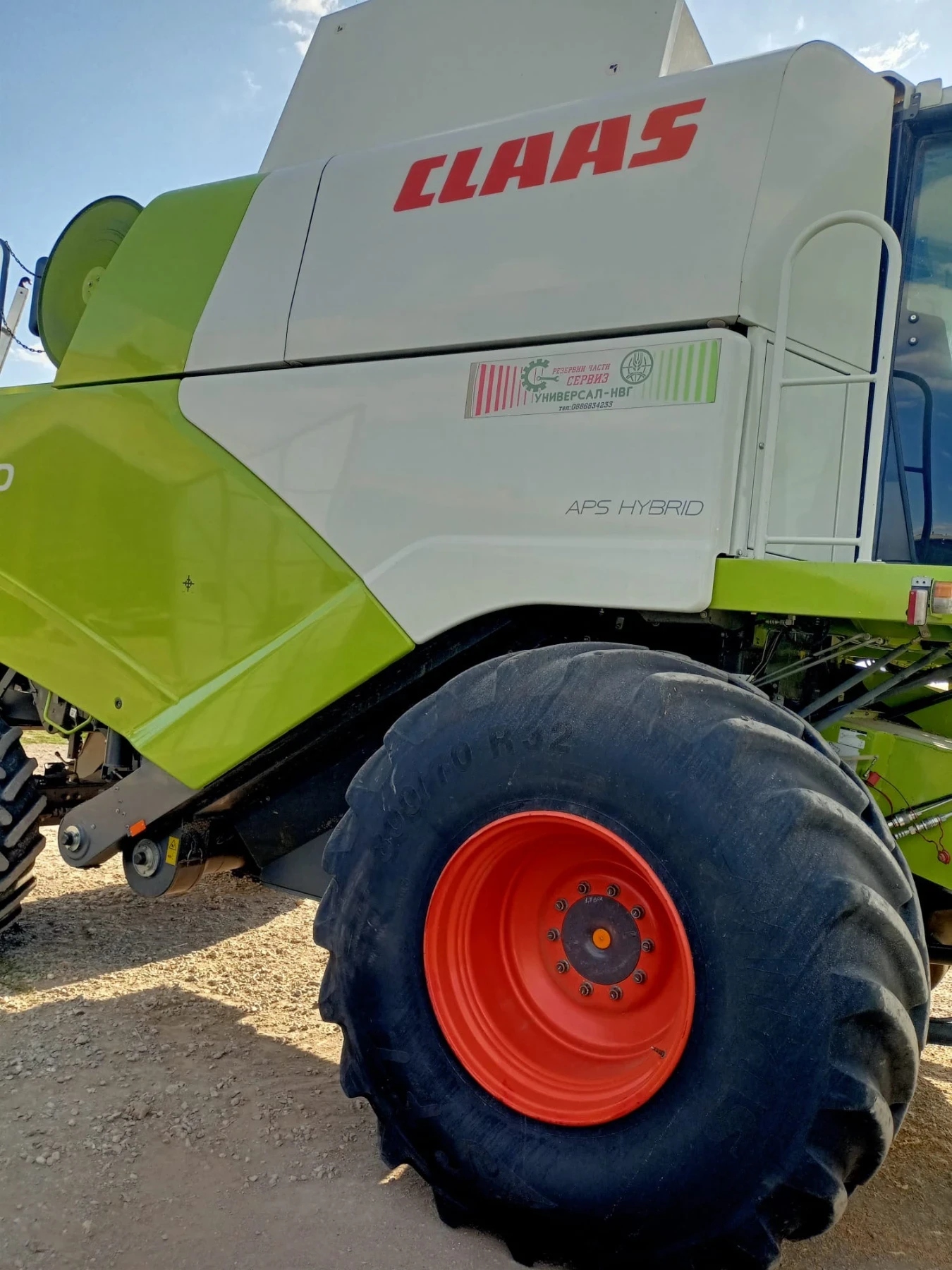 Комбайн Claas Tucano, снимка 3 - Селскостопанска техника - 54359940