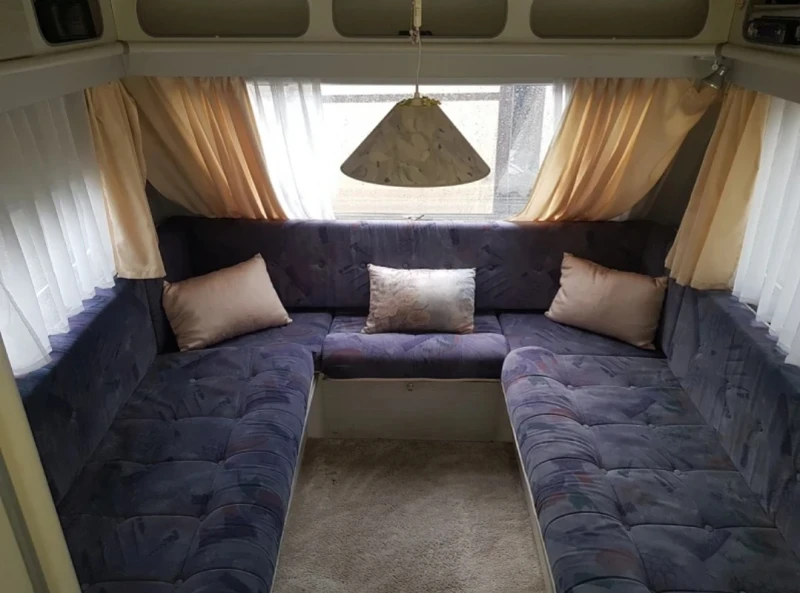 Каравана ABI DELTA 390 WC, снимка 11 - Каравани и кемпери - 52630933