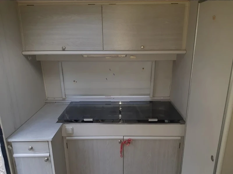 Каравана ABI DELTA 390 WC, снимка 16 - Каравани и кемпери - 52630933