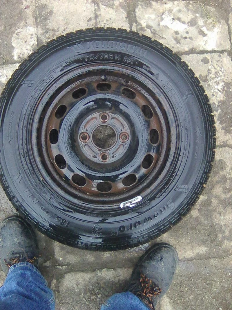 Гуми с джанти Kelly 195/60R15, снимка 2 - Гуми и джанти - 47058942