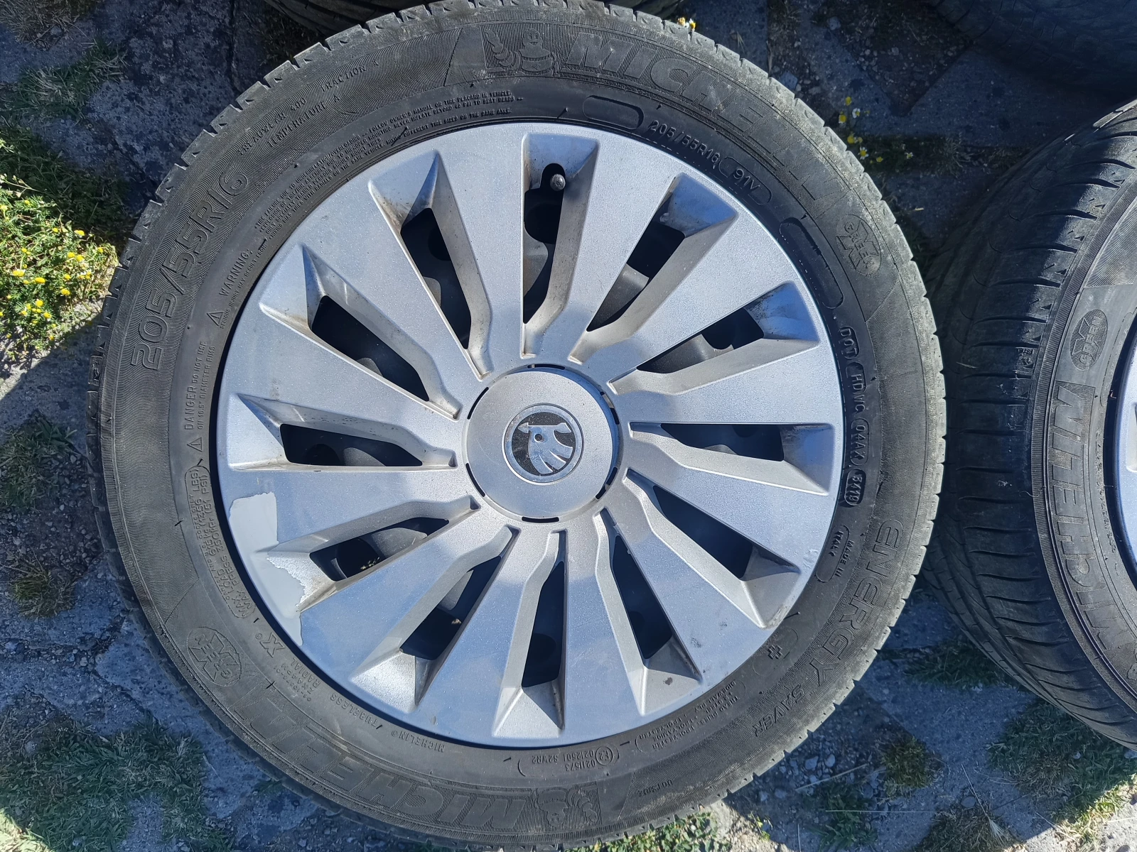 Гуми с джанти Michelin 205/55R16, снимка 3 - Гуми и джанти - 54732541