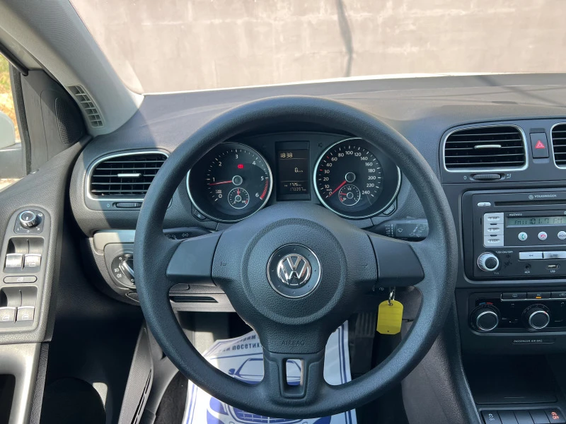 VW Golf 1.6TDI Sport Line, снимка 10 - Автомобили и джипове - 46585103