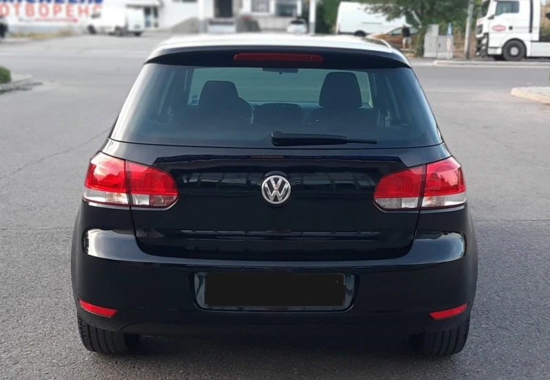 VW Golf 1.6 TDI, снимка 7 - Автомобили и джипове - 47309834