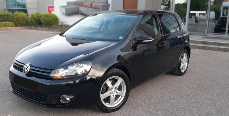 VW Golf 1.6 TDI, снимка 3 - Автомобили и джипове - 47309834