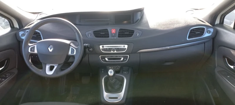 Renault Grand scenic 1.6 dci, снимка 8 - Автомобили и джипове - 48454719