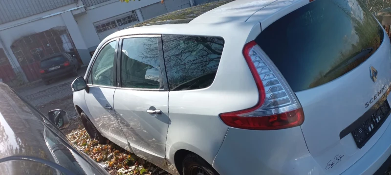 Renault Grand scenic 1.6 dci, снимка 6 - Автомобили и джипове - 48454719