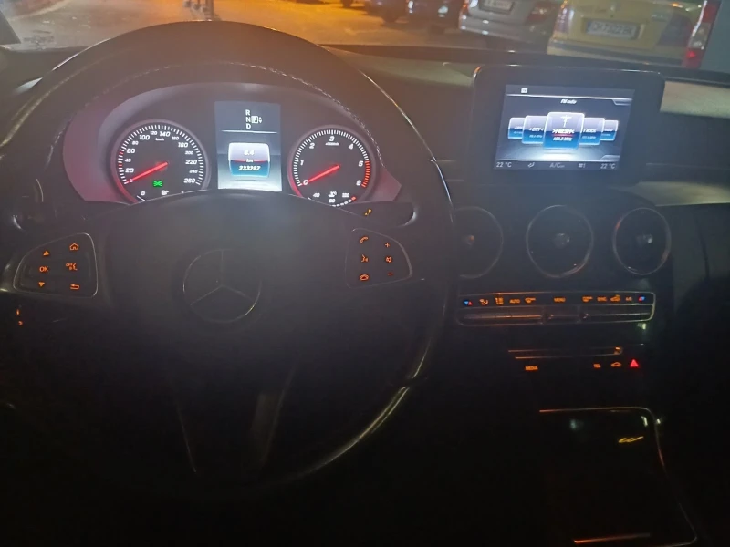 Mercedes-Benz C 220, снимка 5 - Автомобили и джипове - 49533366