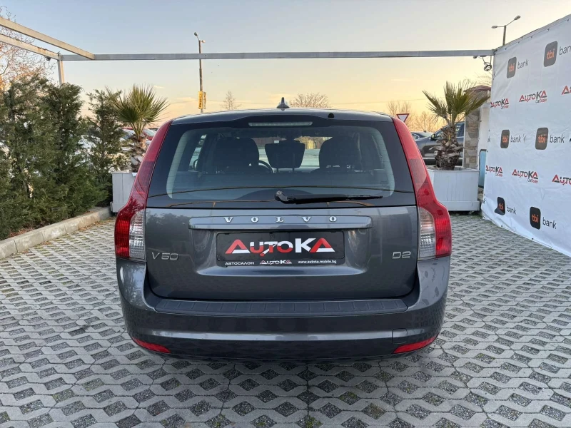 Volvo V50 1.6D-114kc= FACELIFT= 6СКОРОСТИ= КЛИМАТРОНИК, снимка 4 - Автомобили и джипове - 49652389
