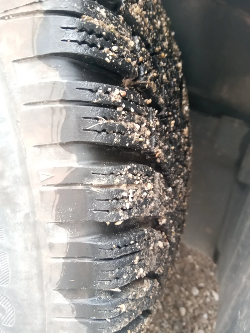 Toyota Prius, снимка 15 - Автомобили и джипове - 52620887