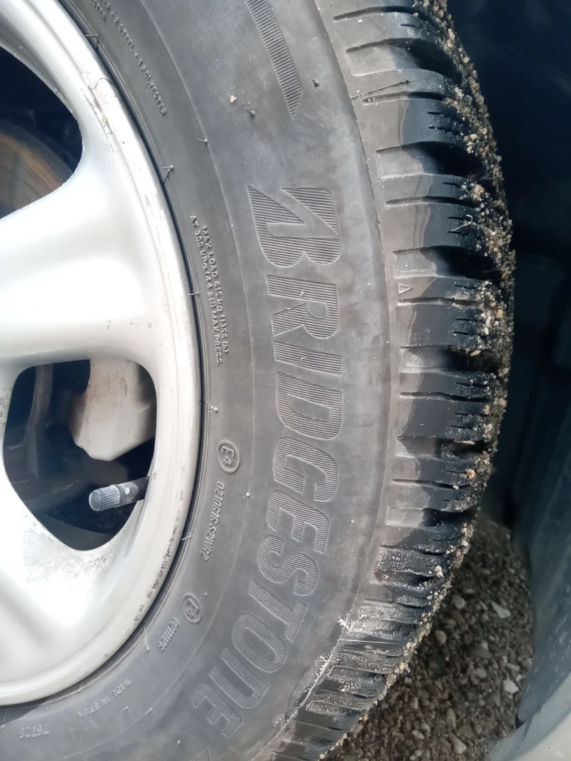 Toyota Prius, снимка 14 - Автомобили и джипове - 52620887