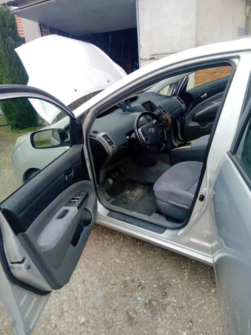 Toyota Prius, снимка 7 - Автомобили и джипове - 52620887