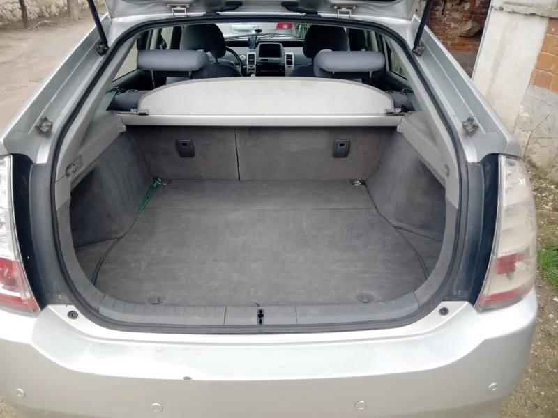 Toyota Prius, снимка 12 - Автомобили и джипове - 52620887