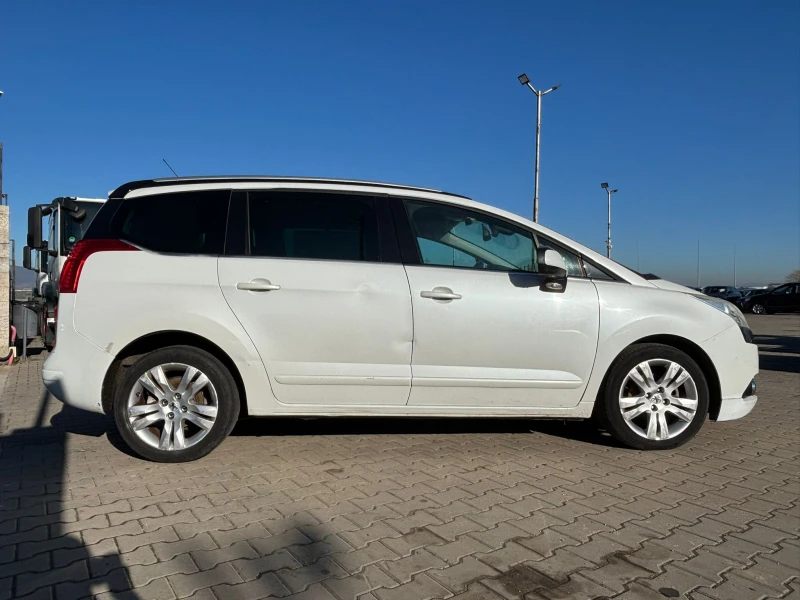Peugeot 5008 / ALLURE / 1.6 HDI / 112 HP / 6+ 1 / PANO / EURO 5, снимка 6 - Автомобили и джипове - 52746992