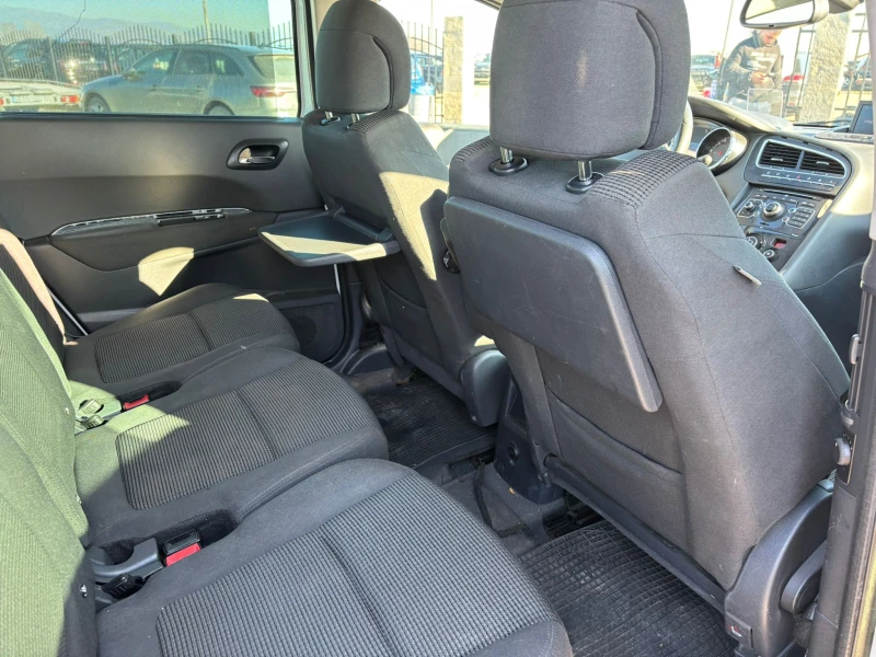 Peugeot 5008 / ALLURE / 1.6 HDI / 112 HP / 6+ 1 / PANO / EURO 5, снимка 11 - Автомобили и джипове - 52746992