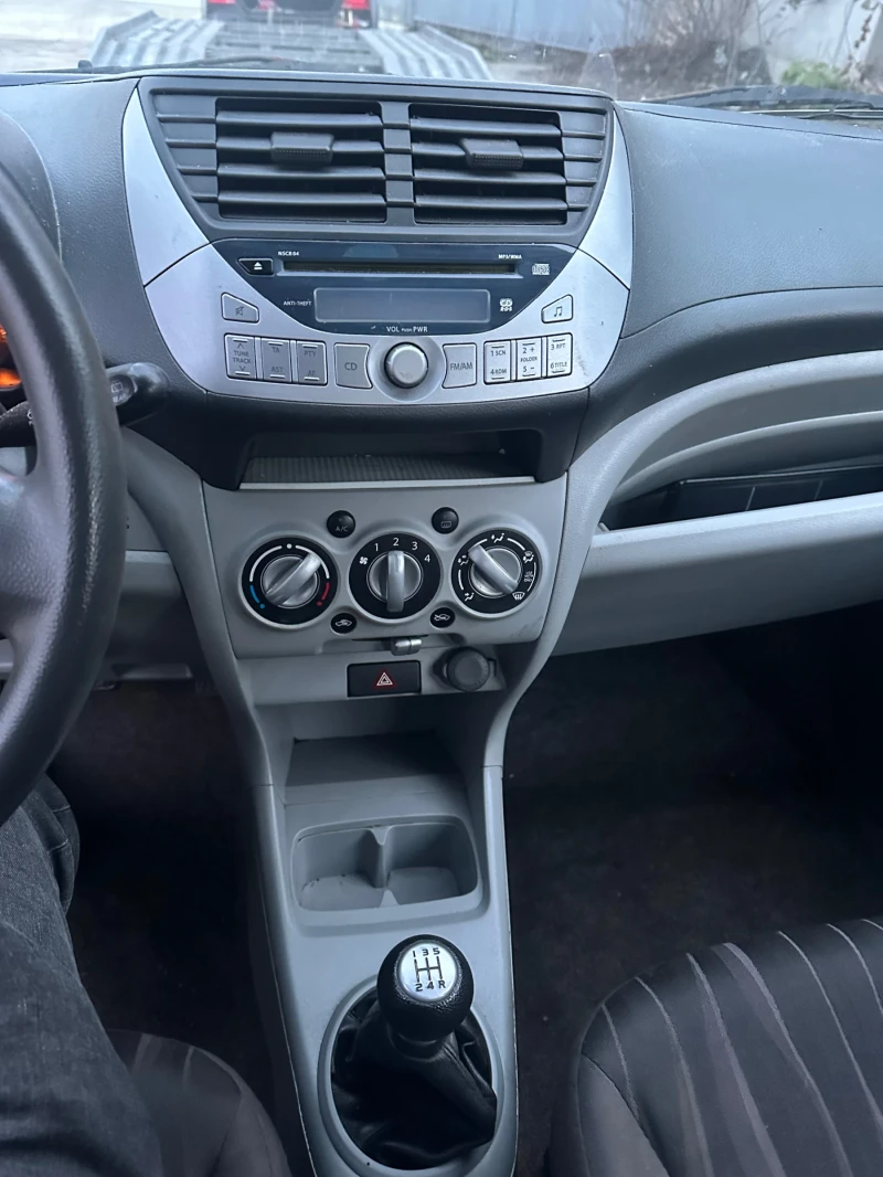 Nissan Pixo, снимка 10 - Автомобили и джипове - 52998731