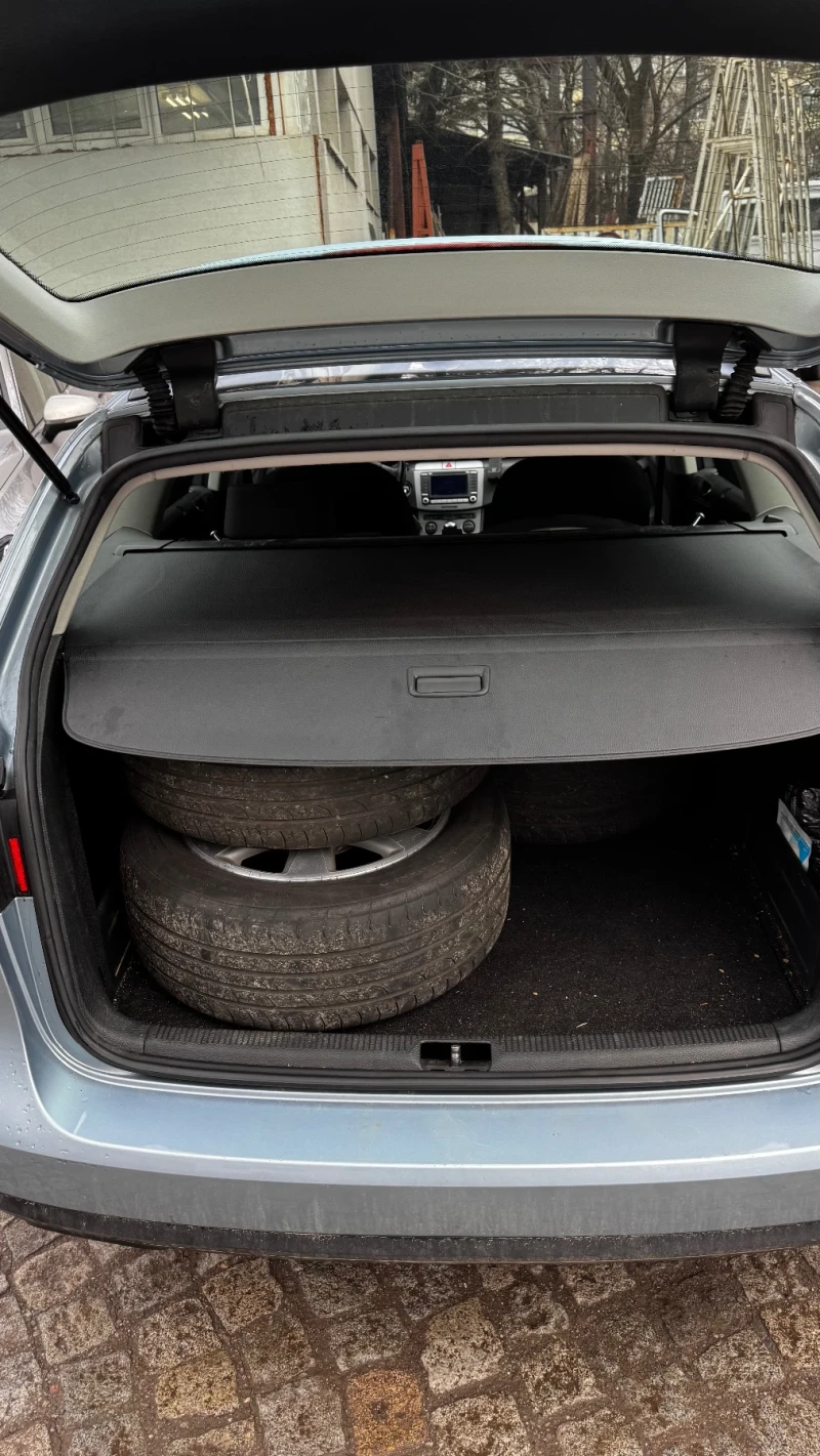 VW Passat, снимка 11 - Автомобили и джипове - 53373994