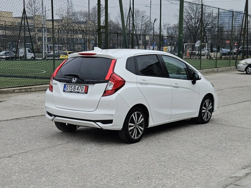 Honda Jazz 1.3i-VTEC Keyless, City Brake Евро 6, TUV дек.2026, снимка 5 - Автомобили и джипове - 53391949