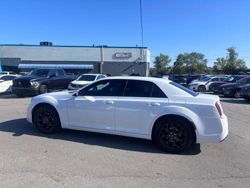 Chrysler 300c ﻿S, снимка 4 - Автомобили и джипове - 53415709