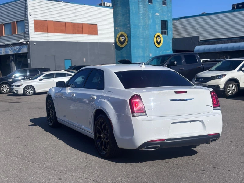 Chrysler 300c ﻿S, снимка 15 - Автомобили и джипове - 53415709