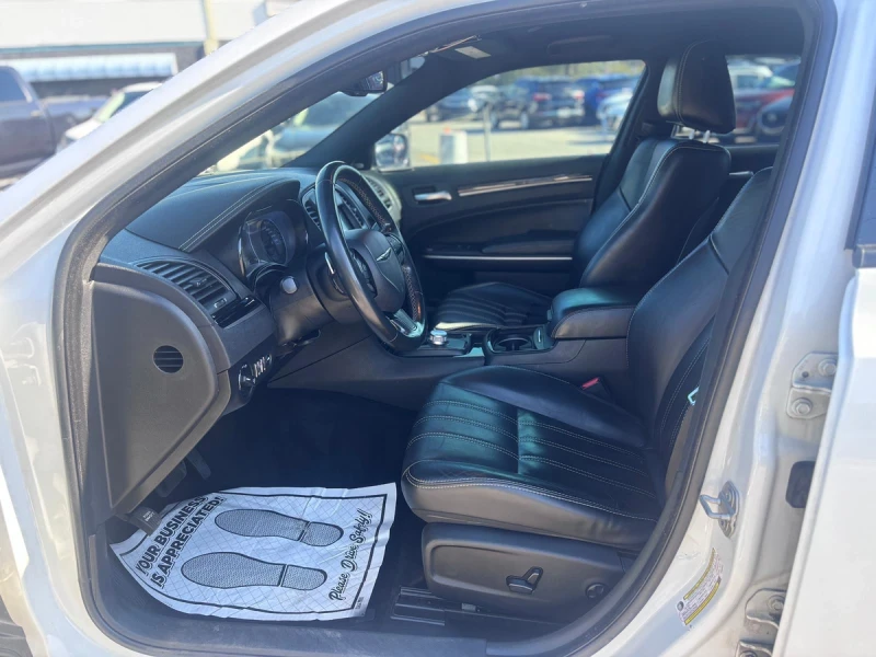 Chrysler 300c ﻿S, снимка 7 - Автомобили и джипове - 53415709