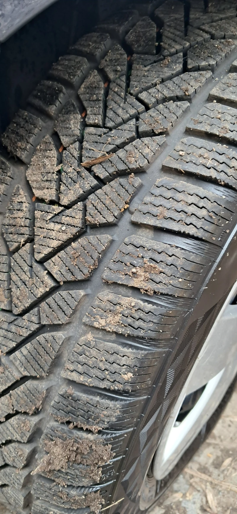 VW Touran 1.2 TSI, снимка 13 - Автомобили и джипове - 53468157