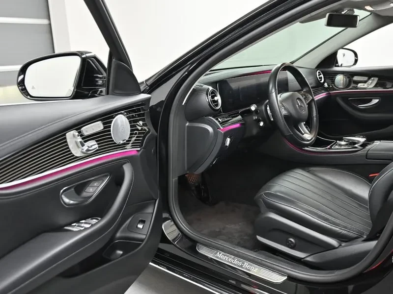 Mercedes-Benz E 400 4Matic Exclusive, снимка 11 - Автомобили и джипове - 55138174