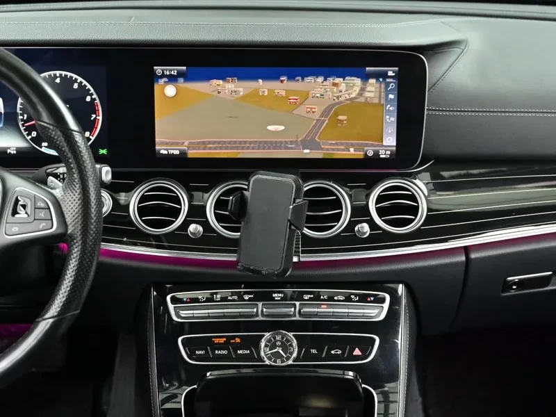 Mercedes-Benz E 400 4Matic Exclusive, снимка 14 - Автомобили и джипове - 55138174