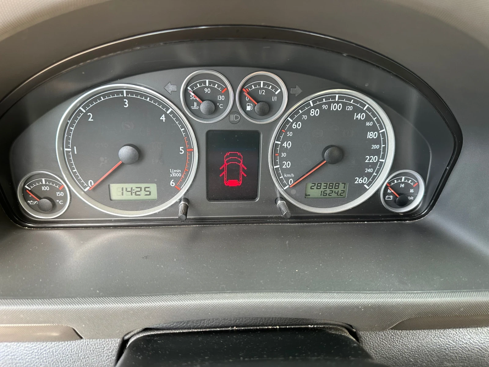 VW Sharan VW Sharan Special 1, 9TDI 150 k.c., кожен салон - изображение 8