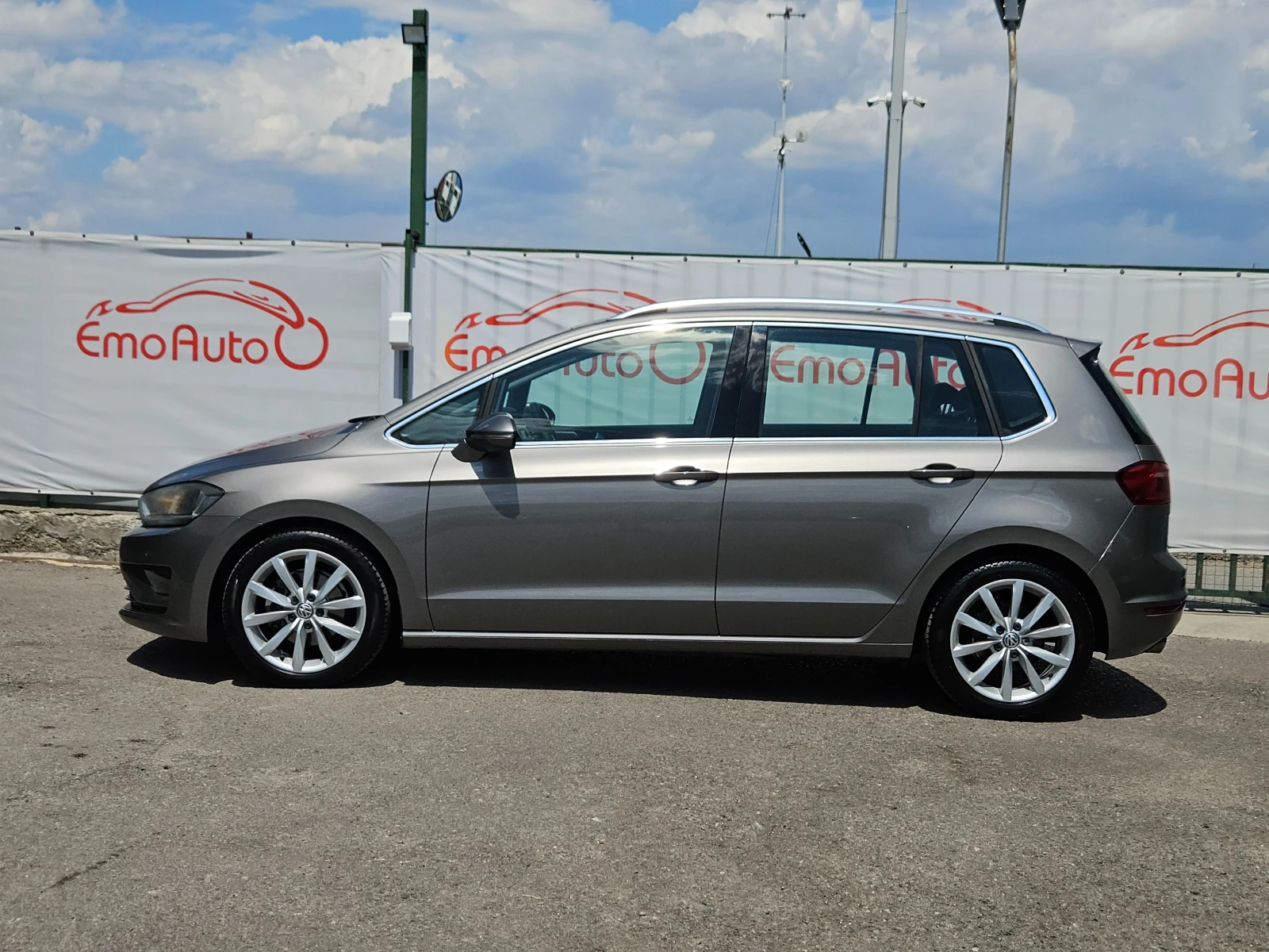 VW Sportsvan 1.6TDI/ComfortLine/ACC/NAVI/БЛУТУТ/EURO 6B - изображение 6