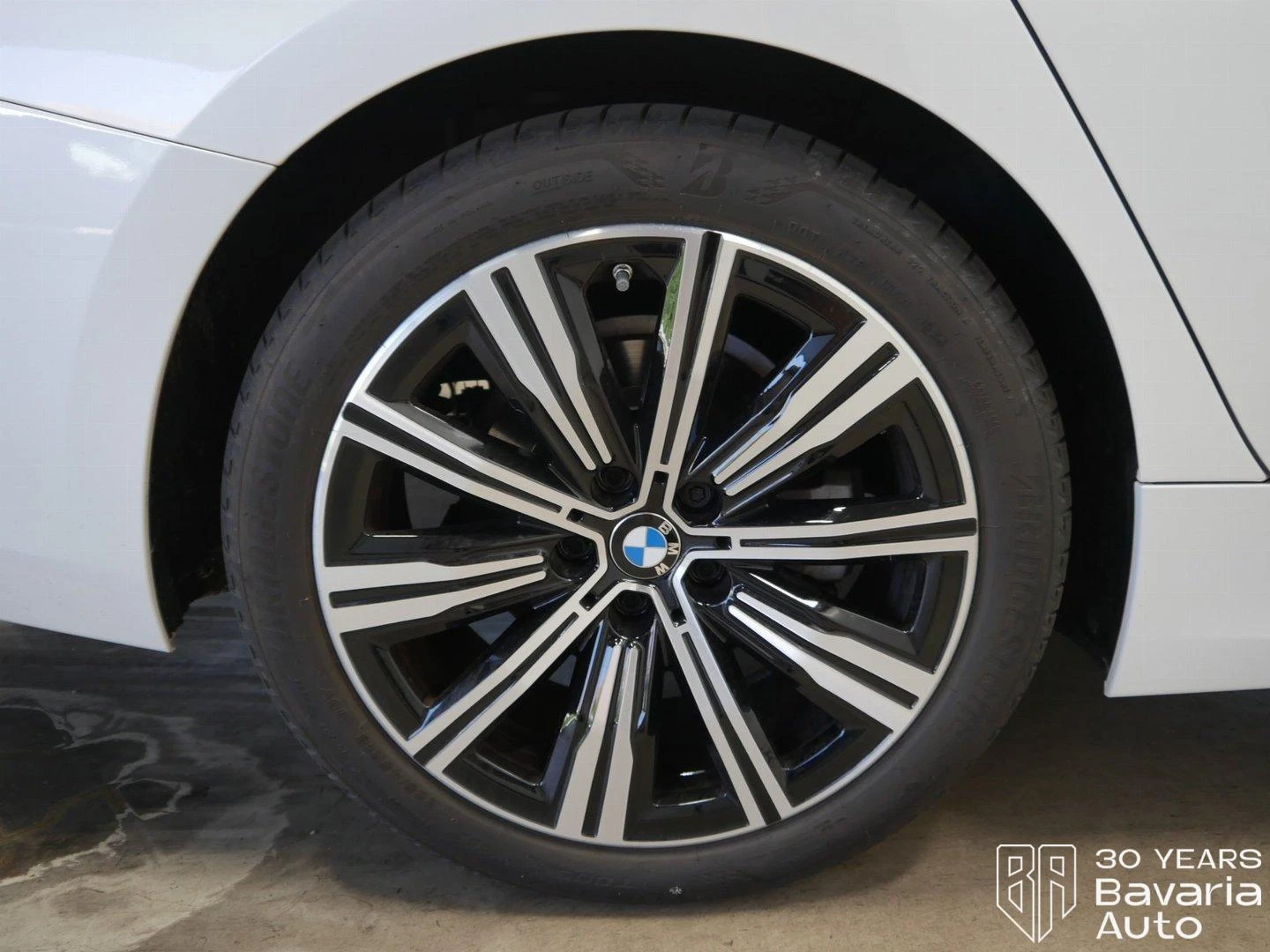 BMW 318 i Touring Steptronic - изображение 10