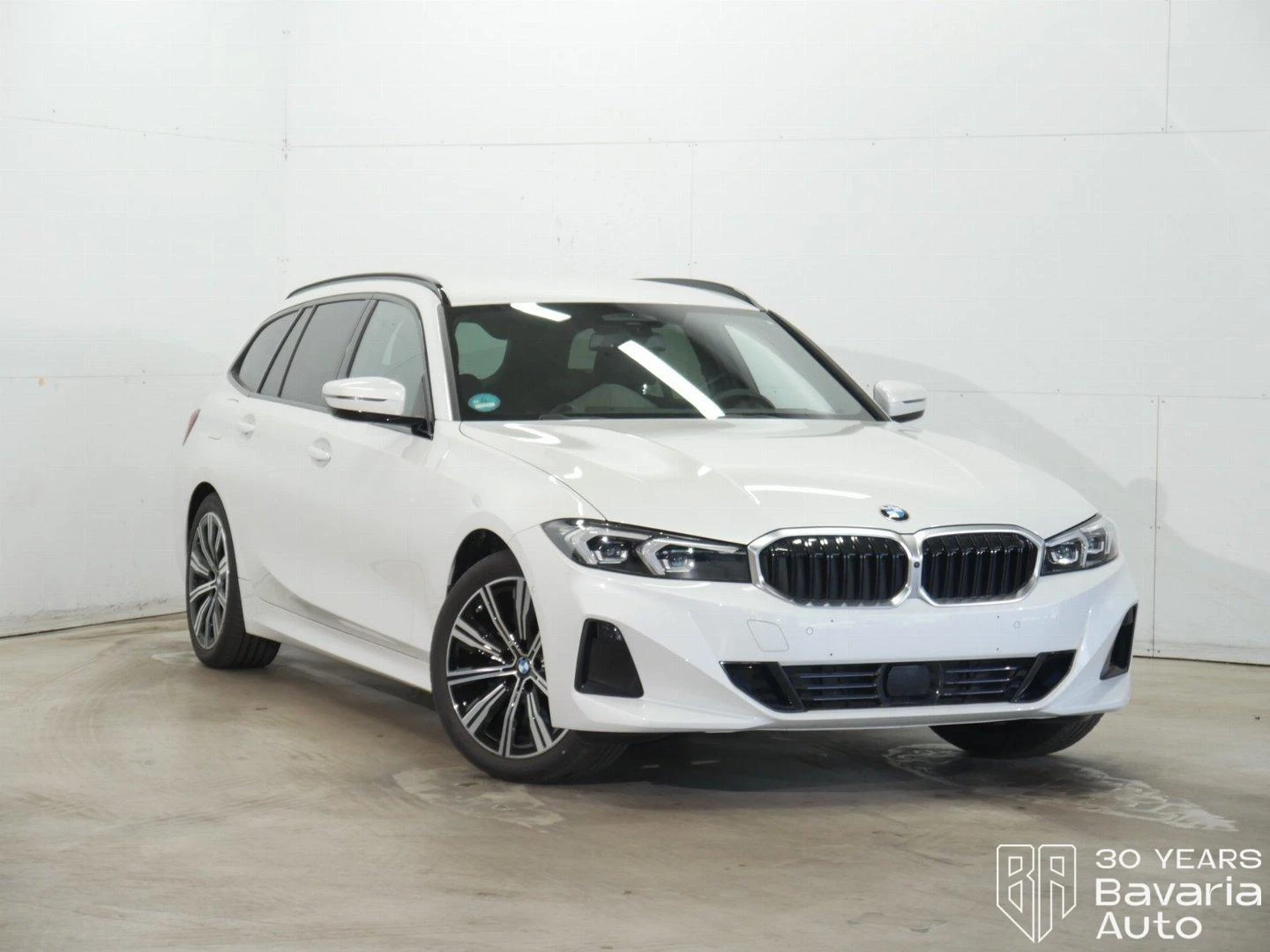 BMW 318 i Touring Steptronic - изображение 4