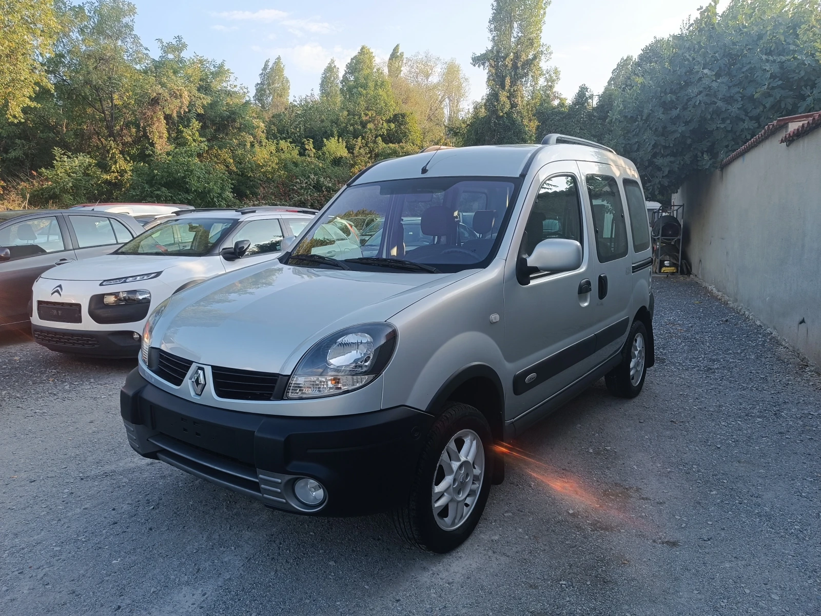 Renault Kangoo 1.6i 4x4 БЕНЗИН | Mobile.bg — изображение 17