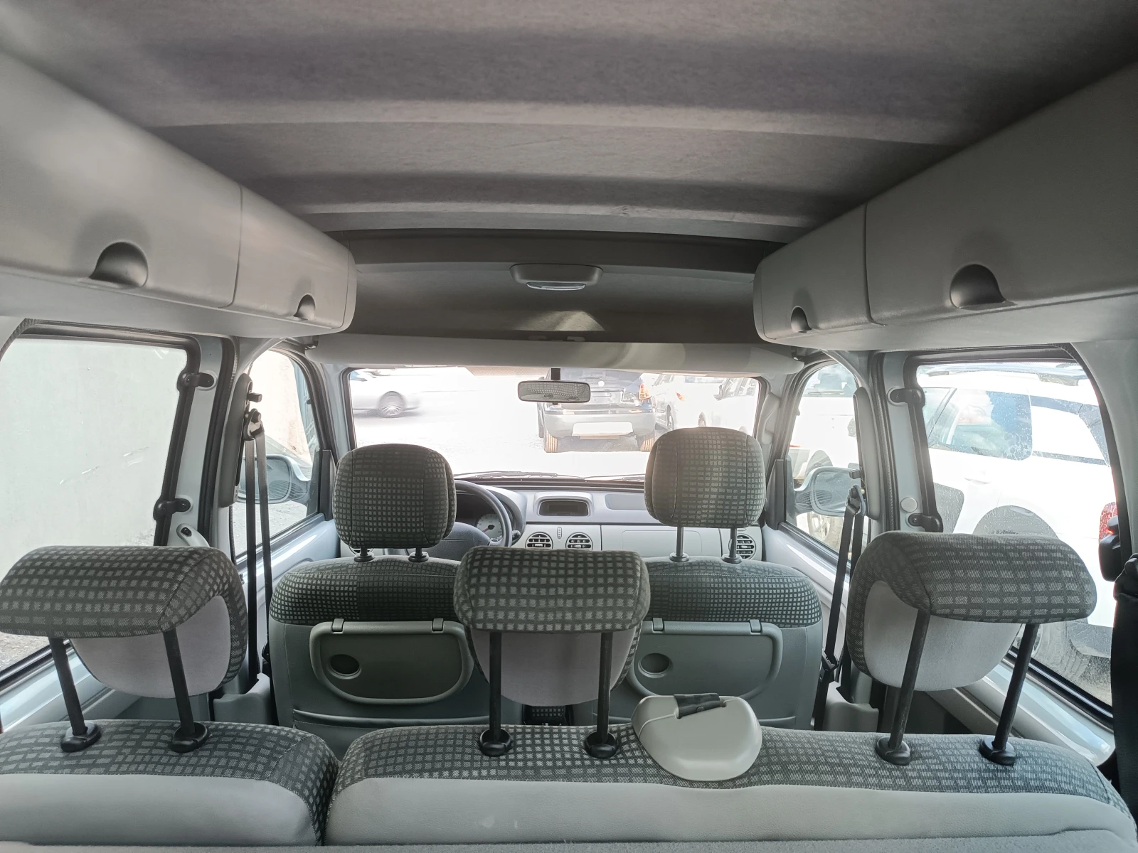Renault Kangoo 1.6i 4x4 БЕНЗИН - изображение 10
