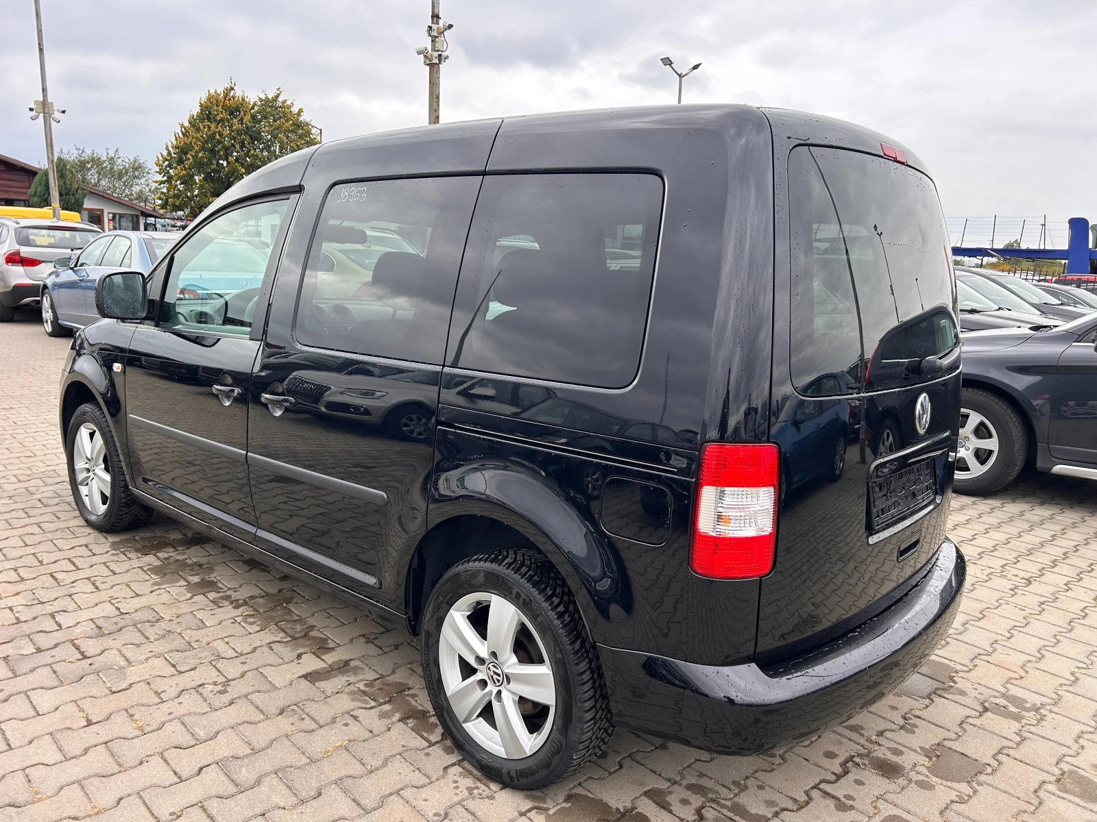 VW Caddy 2.0METAN 4+ 1 NAVI EURO 5 - изображение 8