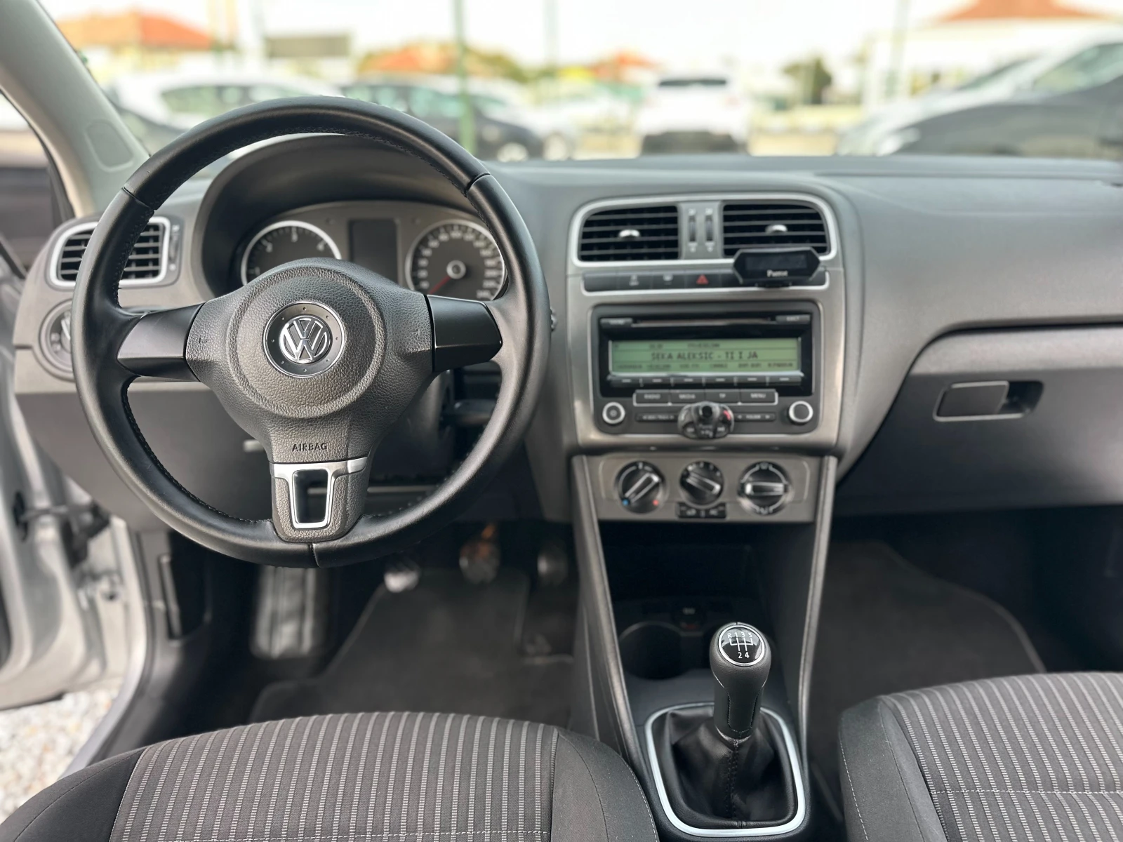 VW Polo 1.6 TDI | Mobile.bg — изображение 12