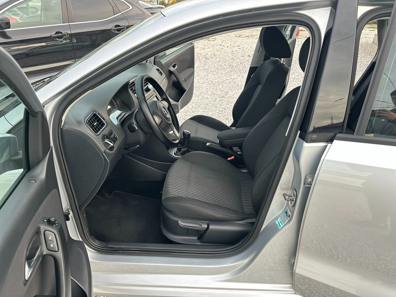 VW Polo 1.6 TDI | Mobile.bg — изображение 13